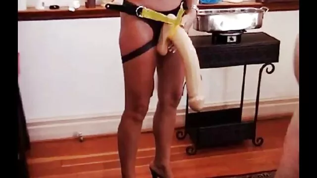 Un nero porno film hd gratis negro accarezzando un L. di un mostro giovane rossa e sua sorella