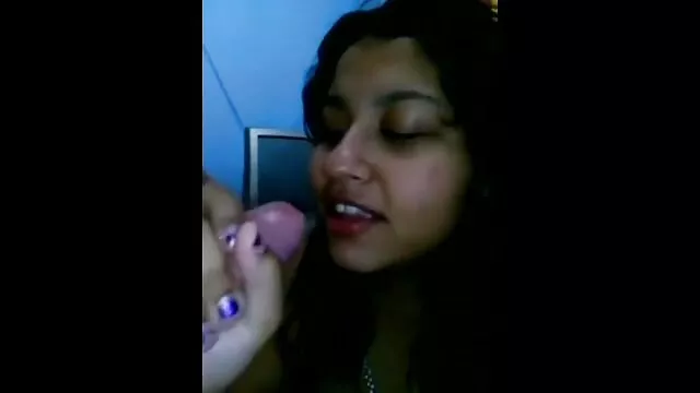 Succhia un cazzo da una bella trans e piantato sul suo cazzo filme porno hd gratis online