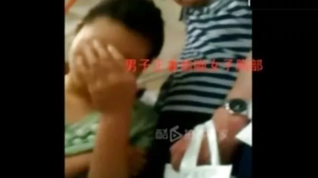 La bionda Sammi ama succhiare il cazzo di suo marito dopo una mama vitrega se fute cu fiul passeggiata