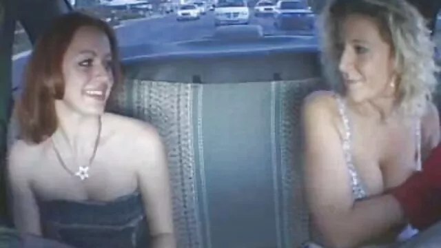 Sexy bionda con videopornogratis hd belle tette flogs in anale e ingoiare