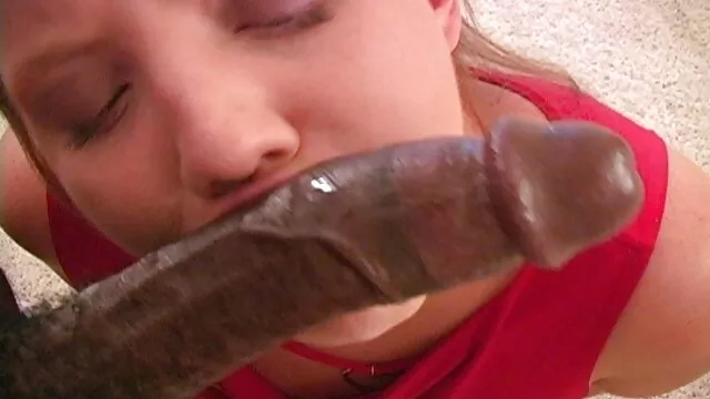 La vedova tettona filme online gratis pentru adulți ama il sesso e mostra i suoi desideri con un uomo calvo e hanno iniziato a fare sesso sul divano rosso nel seminterrato