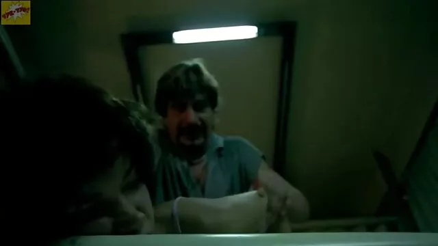 Studenti cazzo nel dormitorio uni, bionda, fumo, sangue folla video erotici in hd