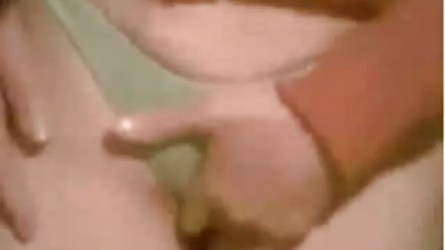 Procace bionda video pornp hd accarezza figa e succhia il cazzo