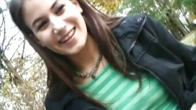 Carino o blonda suge pula bello con grandi tette e cazzo piccolo